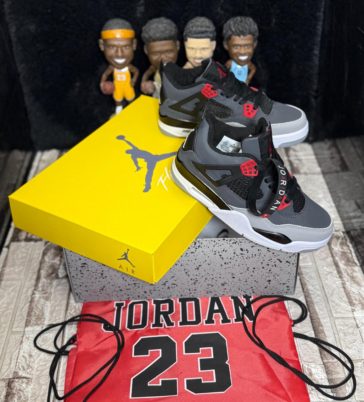 Jordan R 4