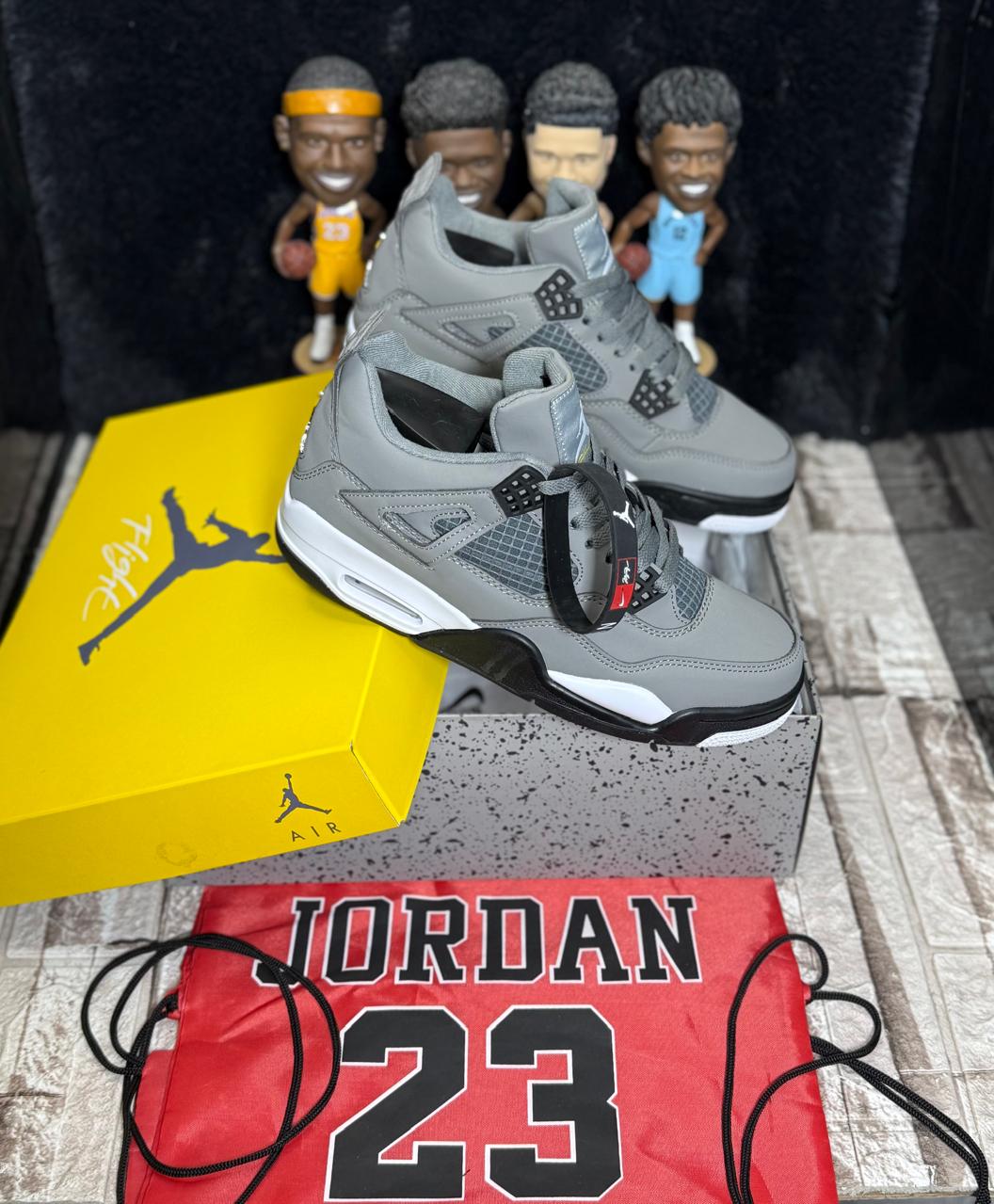 Jordan R 4